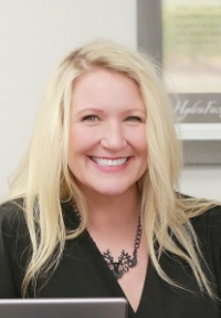 Kristin Sandborn, Aesthetician